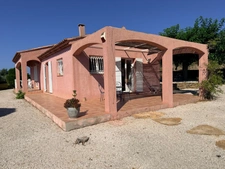  La CADIERE-D'AZUR – Élégante villa de plain-pied dans un environnement d'exception
