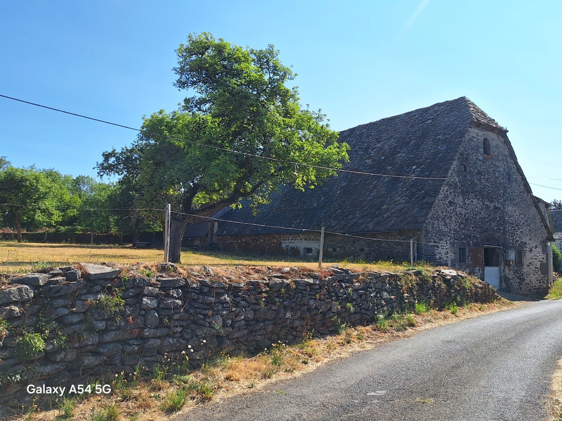 Maison 2 pièces 480 m² · à Ally · 480 m² · 35 000 €