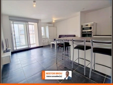  STUDIO/T2 RÉNOVÉ AVEC ASCENSEUR TERRASSE & PARKING