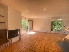 Maison familiale avec sous-sol total et dépendances – Environnement calme et verdoyant 