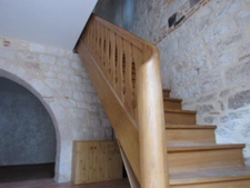 MAISON MEDIEVALE DE VILLAGE ENTIEREMENT RENOVEE  DPE B + DEUXIEME PETITE MAISON AVEC ETAGE QUI SERT DE GARAGE 290000€
