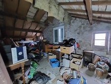 ENSEMBLE IMMOBILIER DE 2 MAISONS EN PIERRE  A RENOVER  PLUS UNE GRANGE FERMEE AVEC TOITURE NEUVE SUR PARCELLE AGRICOLE DE 8087M² CARMAUX (81)