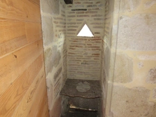 MAISON MEDIEVALE DE VILLAGE ENTIEREMENT RENOVEE  DPE B + DEUXIEME PETITE MAISON AVEC ETAGE QUI SERT DE GARAGE 290000€