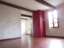 MAISON MEDIEVALE DE VILLAGE ENTIEREMENT RENOVEE  DPE B + DEUXIEME PETITE MAISON AVEC ETAGE QUI SERT DE GARAGE 290000€