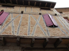 MAISON MEDIEVALE DE VILLAGE ENTIEREMENT RENOVEE  DPE B + DEUXIEME PETITE MAISON AVEC ETAGE QUI SERT DE GARAGE 290000€