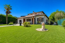 LAUNAGUET – SUPERBE MAISON FAMILIALE DE 170 m² AVEC PISCINE SUR TERRAIN DE 1 357 m²