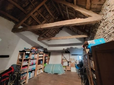 ENSEMBLE IMMOBILIER DE 2 MAISONS EN PIERRE  A RENOVER  PLUS UNE GRANGE FERMEE AVEC TOITURE NEUVE SUR PARCELLE AGRICOLE DE 8087M² CARMAUX (81)