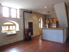 MAISON MEDIEVALE DE VILLAGE ENTIEREMENT RENOVEE  DPE B + DEUXIEME PETITE MAISON AVEC ETAGE QUI SERT DE GARAGE 290000€
