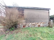 ENSEMBLE IMMOBILIER DE 2 MAISONS EN PIERRE  A RENOVER  PLUS UNE GRANGE FERMEE AVEC TOITURE NEUVE SUR PARCELLE AGRICOLE DE 8087M² CARMAUX (81)