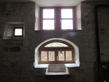 MAISON MEDIEVALE DE VILLAGE ENTIEREMENT RENOVEE  DPE B + DEUXIEME PETITE MAISON AVEC ETAGE QUI SERT DE GARAGE 290000€