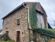 ENSEMBLE IMMOBILIER DE 2 MAISONS EN PIERRE  A RENOVER  PLUS UNE GRANGE FERMEE AVEC TOITURE NEUVE SUR PARCELLE AGRICOLE DE 8087M² CARMAUX (81)