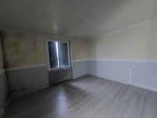 ENSEMBLE IMMOBILIER DE 2 MAISONS EN PIERRE  A RENOVER  PLUS UNE GRANGE FERMEE AVEC TOITURE NEUVE SUR PARCELLE AGRICOLE DE 8087M² CARMAUX (81)