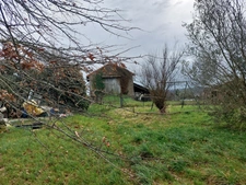 ENSEMBLE IMMOBILIER DE 2 MAISONS EN PIERRE  A RENOVER  PLUS UNE GRANGE FERMEE AVEC TOITURE NEUVE SUR PARCELLE AGRICOLE DE 8087M² CARMAUX (81)