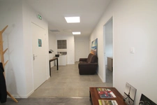 À VENDRE – Bâtiment Professionnel Récent de 550 m² – Damazan (ZAE)- Terrain 3064m²