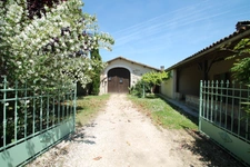 Maison en pierre 163 m² avec dépendances – Piscine- Vue dégagée – terrain 18 000m²- VIRAZEIL (47), à 5 min de Marmande
