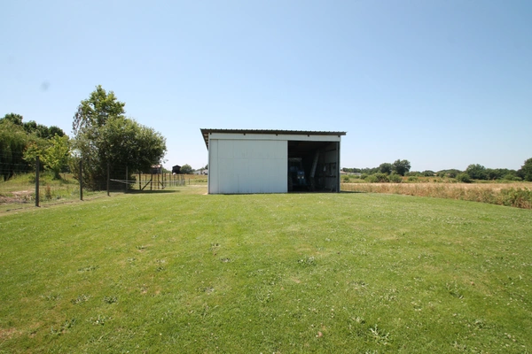 Terrain à vendre  proche de CASTELJALOUX (47) 5860m² avec hangar