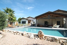 Propriété à vendre 6 pièces proche de MARMANDE (47) 2 maisons, dépôt/garage, piscine, terrain 4510m²