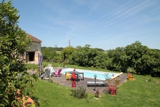 Maison en pierre 163 m² avec dépendances – Piscine- Vue dégagée – terrain 18 000m²- VIRAZEIL (47), à 5 min de Marmande