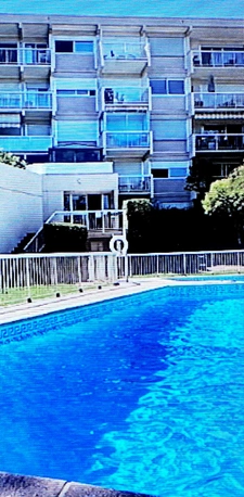 Appartement 3 pièces avec terrasses, box et piscine.