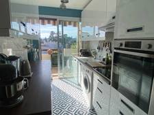 Appartement à vendre 3 pièces avec grandes terrasses (PENH CHAI)