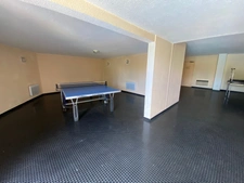 Appartement 3 pièces avec terrasses, box et piscine.
