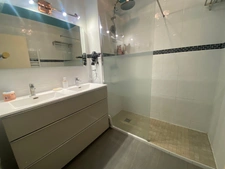 Appartement à vendre 3 pièces avec grandes terrasses (PENH CHAI)