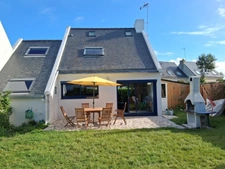 Maison avec jardin , 5 pièces SARZEAU - Quartier St JACQUES (56) - 5 mns à pied de la plage et commerces.
