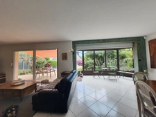 Maison bord de mer à vendre 9 pièces QUIBERON (56) avec piscine.
