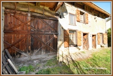 MAISON EN PISE A RENOVER - CHARME CALME ET POTENTIEL A ST PAUL D'IZEAUX