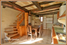 MAISON EN PISE A RENOVER - CHARME CALME ET POTENTIEL A ST PAUL D'IZEAUX