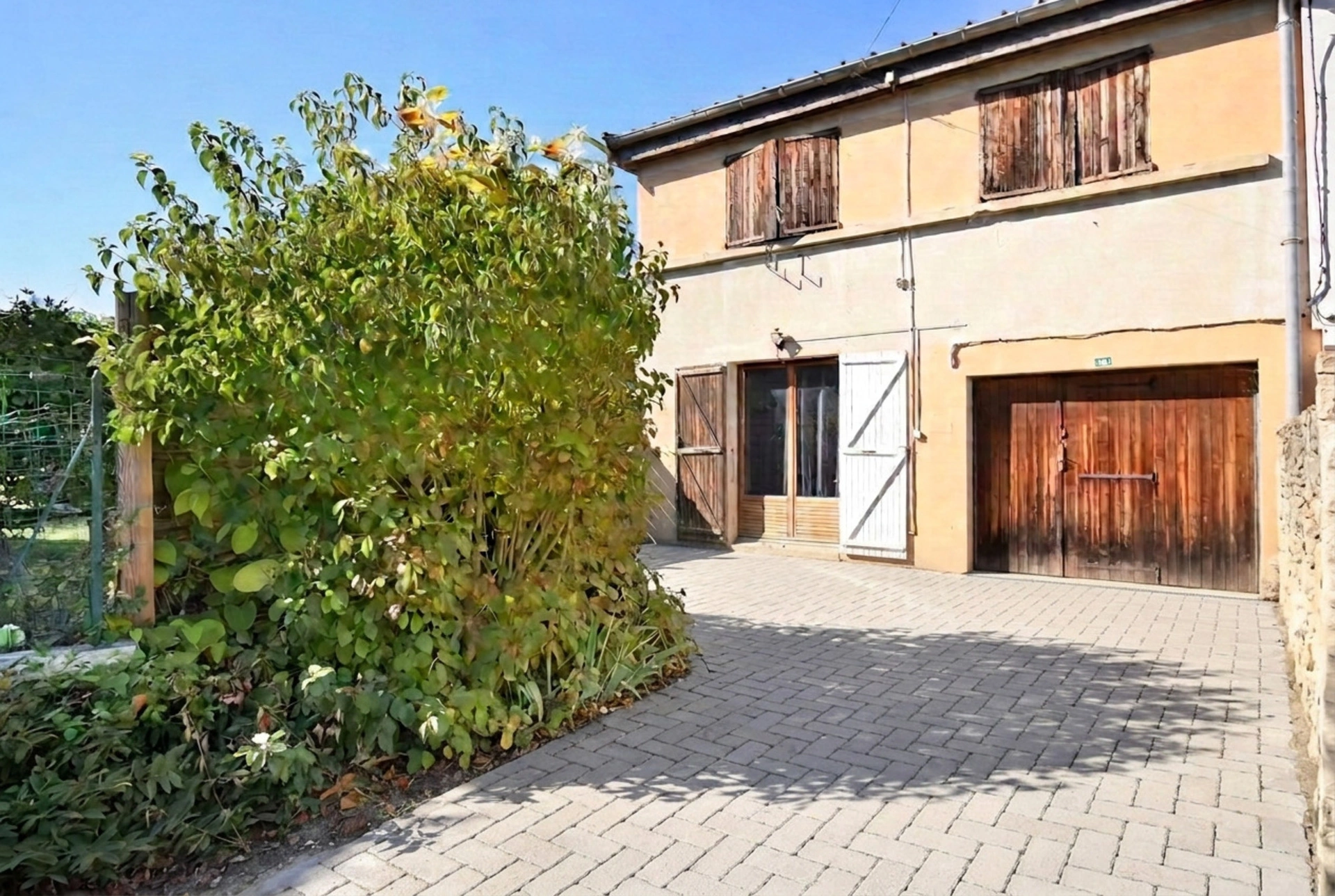 Maison 4 pièces 77 m² · à Brezins · 77 m² · 97 750 €