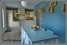 🌅 Vue exceptionnelle – Maison 180m² avec sous-sol & piscine à Bressieux