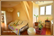 🌅 Vue exceptionnelle – Maison 180m² avec sous-sol & piscine à Bressieux