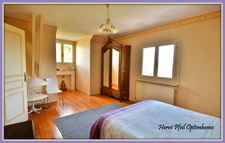 🌅 Vue exceptionnelle – Maison 180m² avec sous-sol & piscine à Bressieux