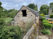 À vendre – Corps de ferme avec habitation, dépendances et terres – Proximité Aunay-sur-Odon (14)