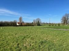Terrain à vendre a CAHAGNES (14)