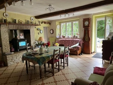 À vendre – Corps de ferme avec habitation, dépendances et terres – Proximité Aunay-sur-Odon (14)