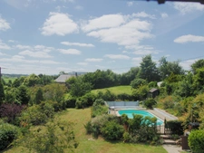 Maison Lumineuse avec Véranda, Piscine et Vue Panoramique 