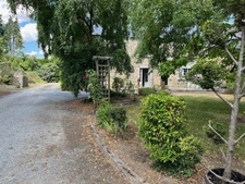 À vendre – Corps de ferme avec habitation, dépendances et terres – Proximité Aunay-sur-Odon (14)
