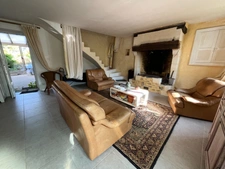 À seulement 5 km de Barneville-Carteret, charmante maison en pierre avec jardin arboré