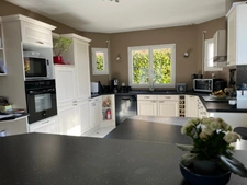 À vendre – Belle maison familiale 6 pièces avec véranda et sous-sol, située à May-sur-Orne