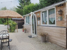 À Vendre – Domaine Touristique & Résidentiel avec Gîtes Insolites en Normandie