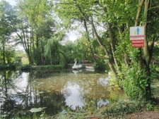 À Vendre – Domaine Touristique & Résidentiel avec Gîtes Insolites en Normandie