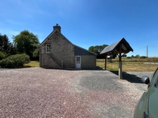 Havre de paix : Maison en pierre rénovée et son verger de 150 pommiers — Rare sur le marché