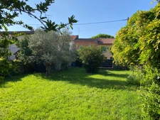 Terrain constructible de 248m², Barrière de Paris