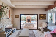 Maison de 172m², 3 chambres, bureau,, studio, 3 SDE, garage, piscine. 