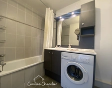 *** SOUS COMPROMIS *** T2 lumineux en dernier étage, avec terrasse et double stationnement – Castanet