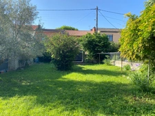 Terrain constructible de 248m², Barrière de Paris