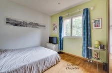 Spacieuse Maison de Plain‑Pied de 178 m², 3 chambres, bureau, garage et jardin arboré avec piscine. 