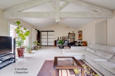 Spacieuse Maison de Plain‑Pied de 178 m², 3 chambres, bureau, garage et jardin arboré avec piscine. 